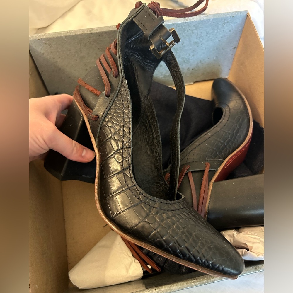 Freebird Jillian NWB Size 9